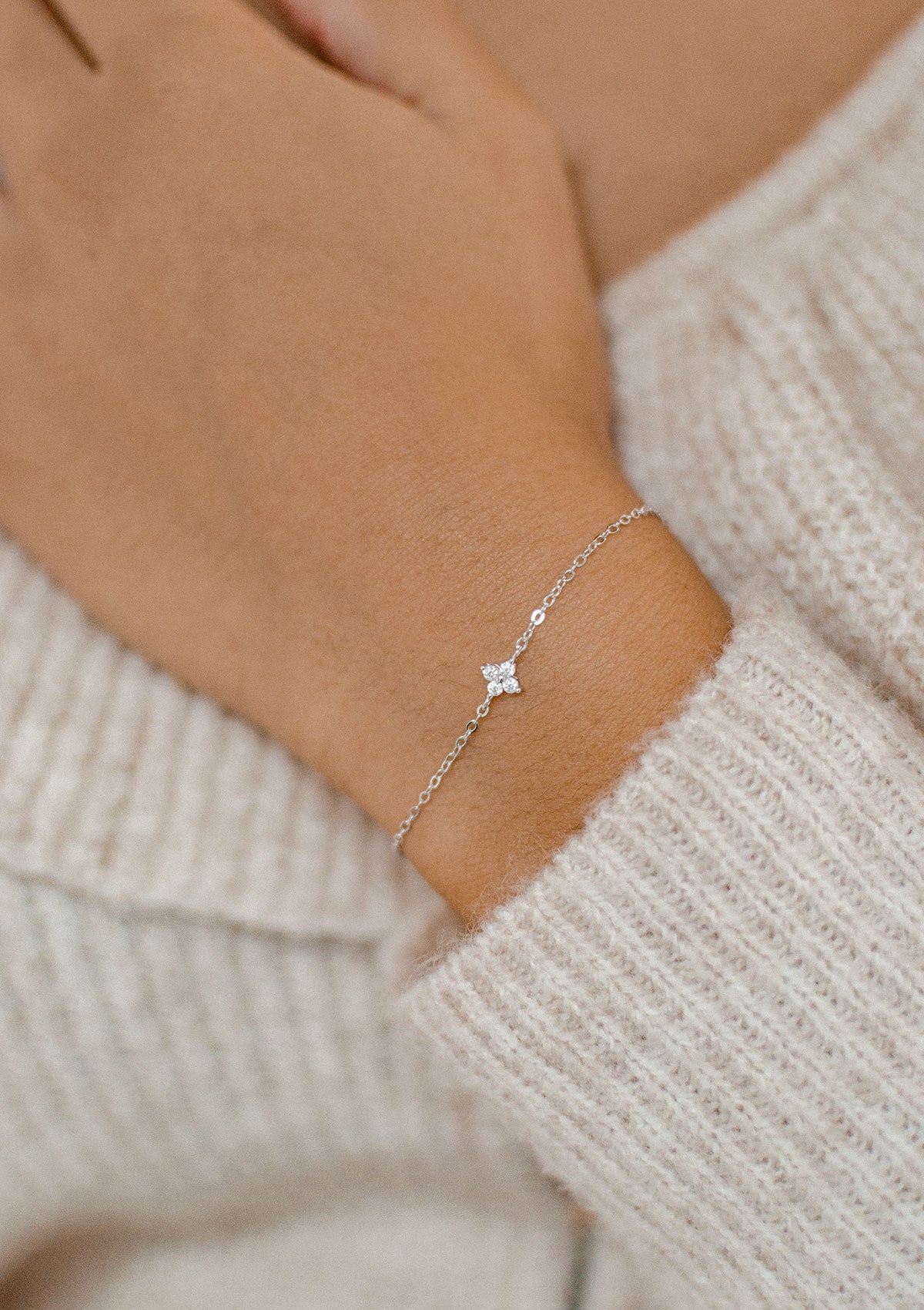 Bracelet chaîne pendentif marguerite en argent sterling